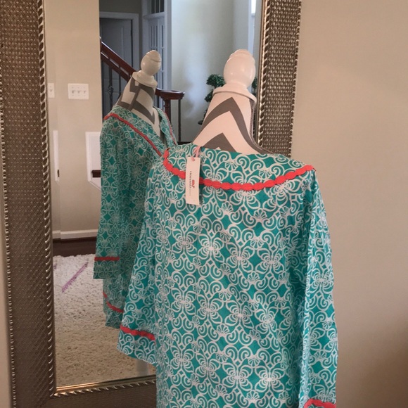 đź’•NWT Vineyard Vines shell lattice tunic size L - Picture 4 of 6
